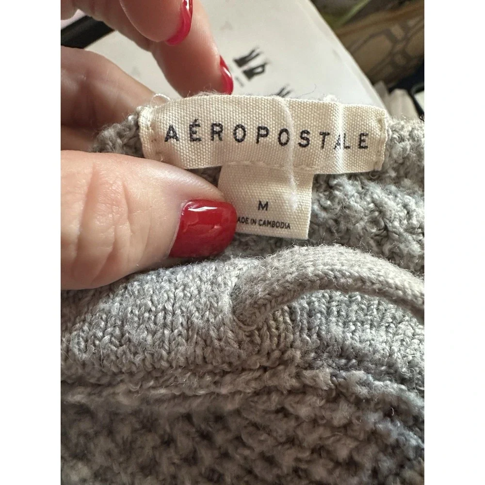 Aeropostale Gray Cropped Pullover Sweater Hoodie Sweatshirt‎ V-Neck Women's Sz M - Picture 3 of 4